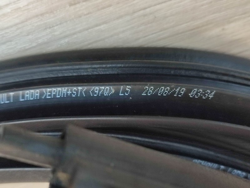 Уплотнитель проема      двери - фото 9