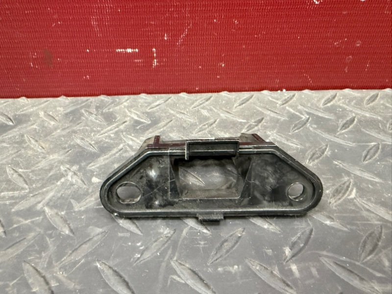 Кронштейн обшивки двери - фото 7