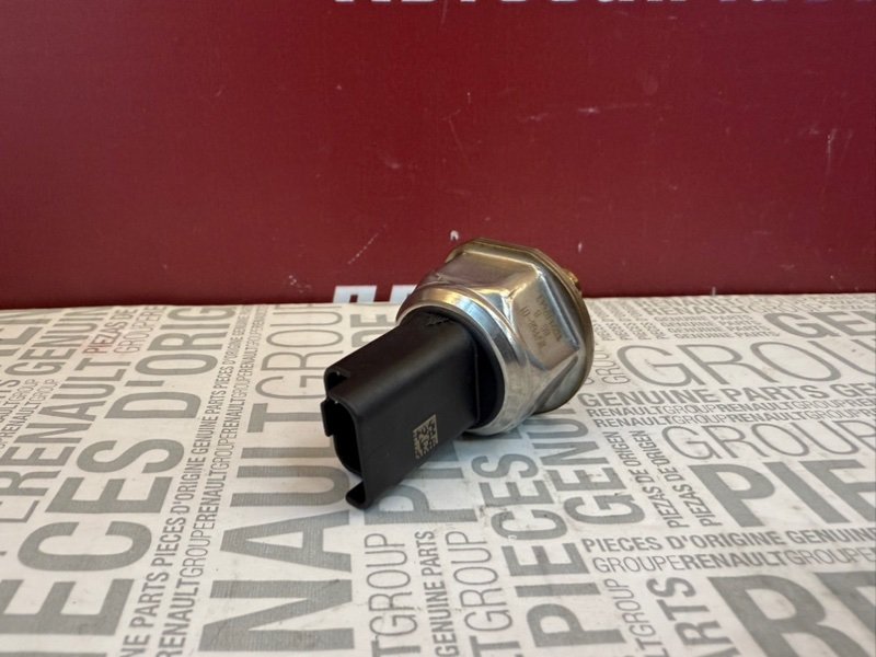 Датчик давления топлива - фото 2