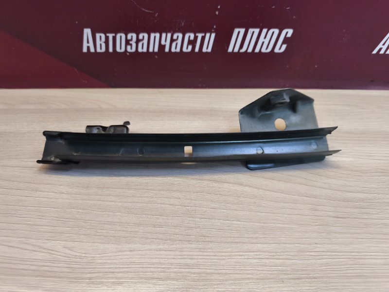 Направляющая стекла двери - фото 2