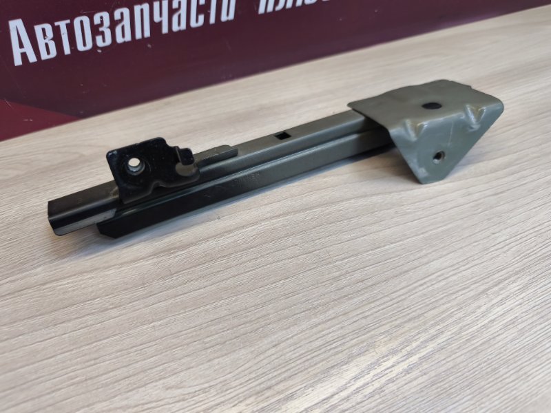 Направляющая стекла двери - фото 10