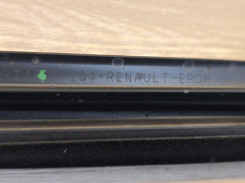 Уплотнитель стекла двери внутренний - фото 9