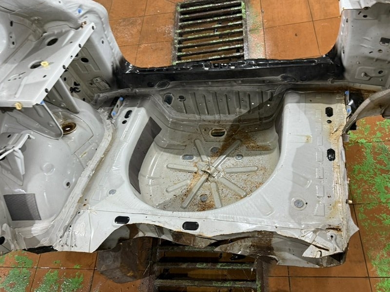 Ниша запасного колеса - фото 2