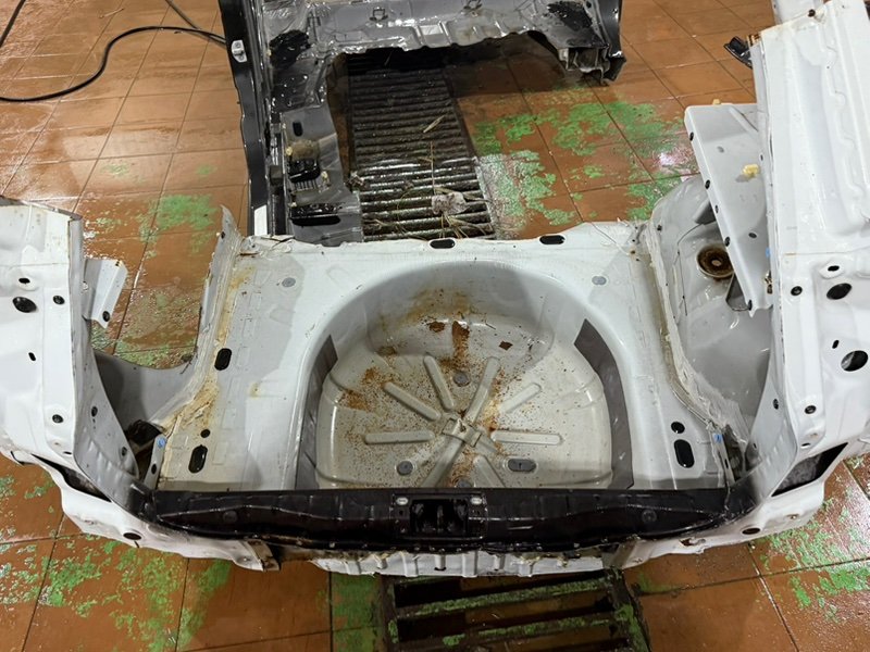 Ниша запасного колеса - фото 3