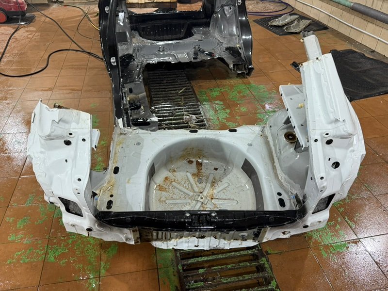 Ниша запасного колеса - фото 5