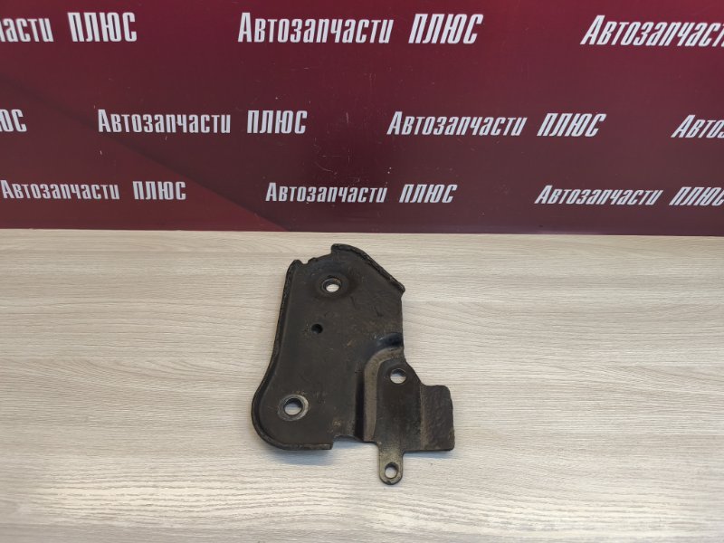 Кронштейн подрамника - фото 1