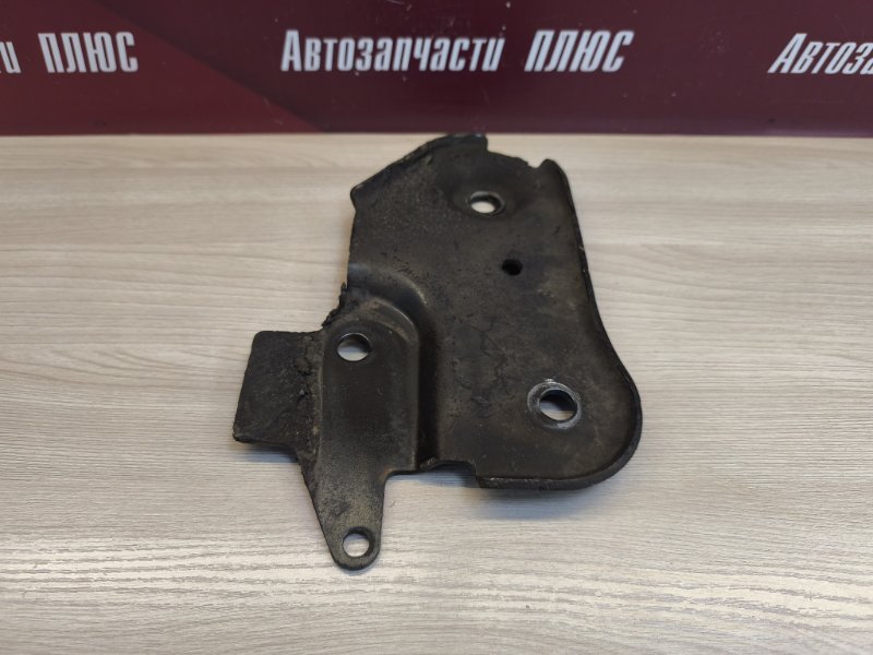 Кронштейн подрамника - фото 2