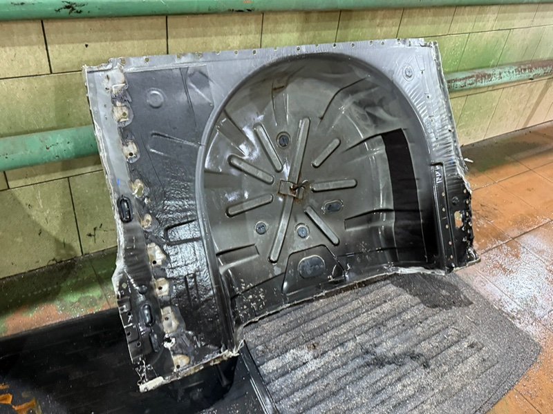 Ниша запасного колеса - фото 3