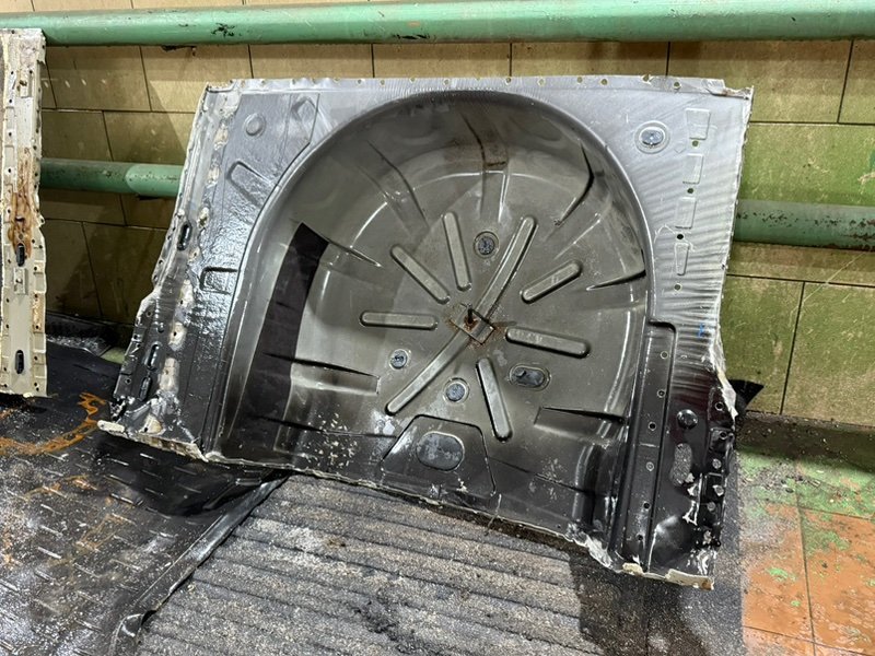 Ниша запасного колеса - фото 4