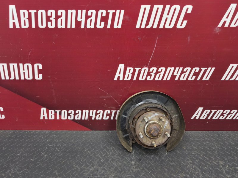 Кулак в сборе - фото 1