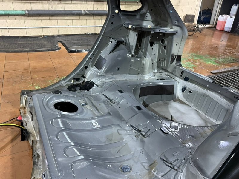 Ниша запасного колеса - фото 3