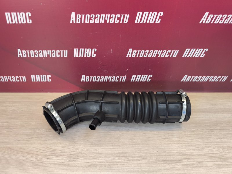 Патрубок воздушного фильтра - фото 1