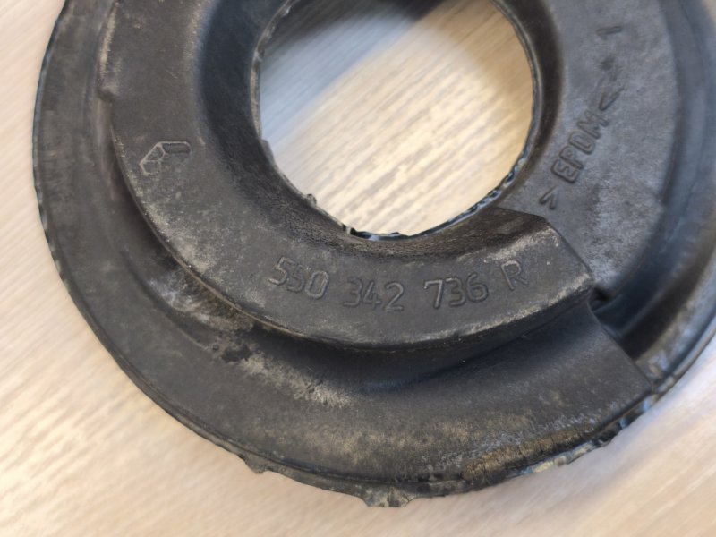 Верхняя опора    пружины - фото 10