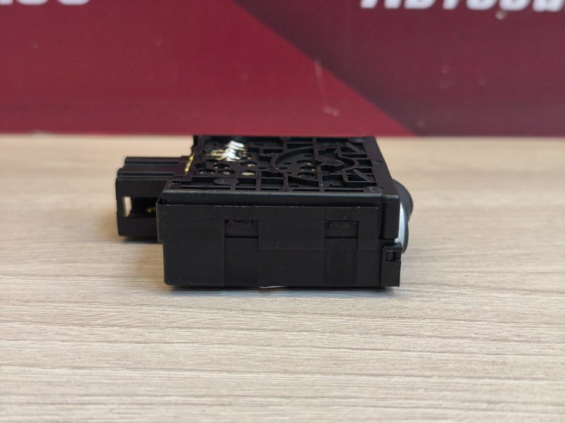 Кнопка корректора фар - фото 7