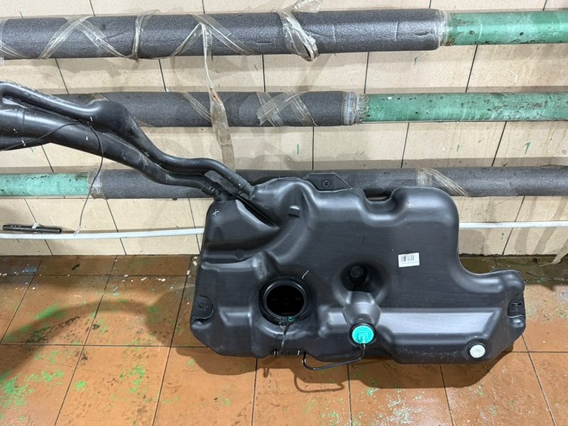 Топливный бак - фото 1