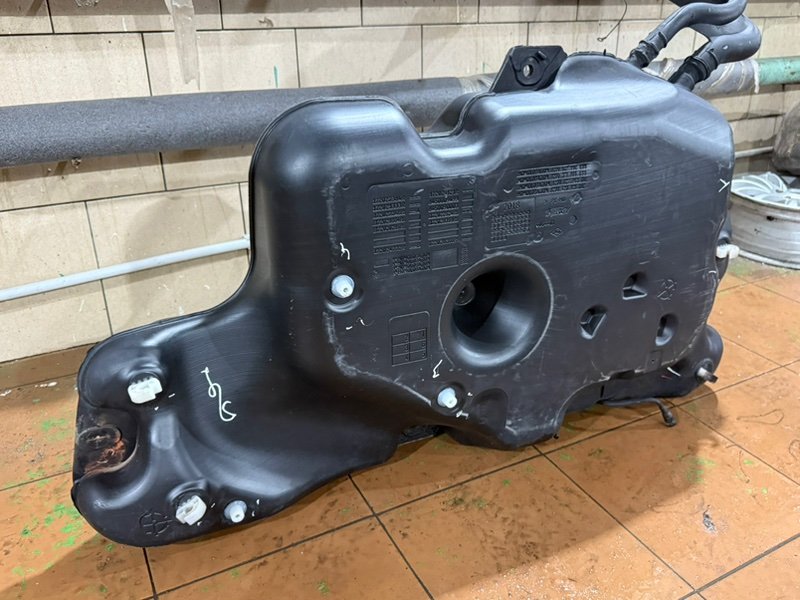 Топливный бак - фото 7