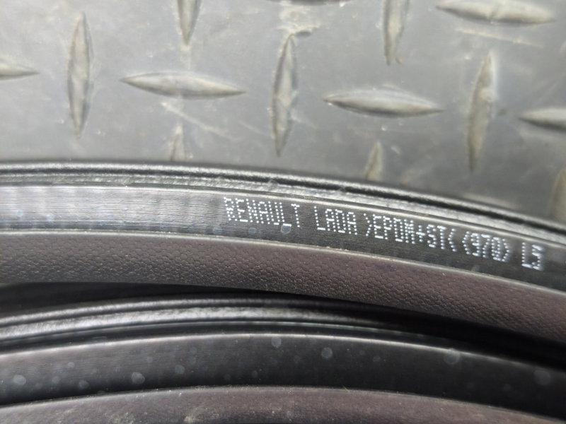 Уплотнитель проема      двери - фото 10