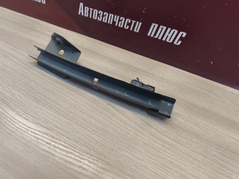 Направляющая стекла     двери - фото 3