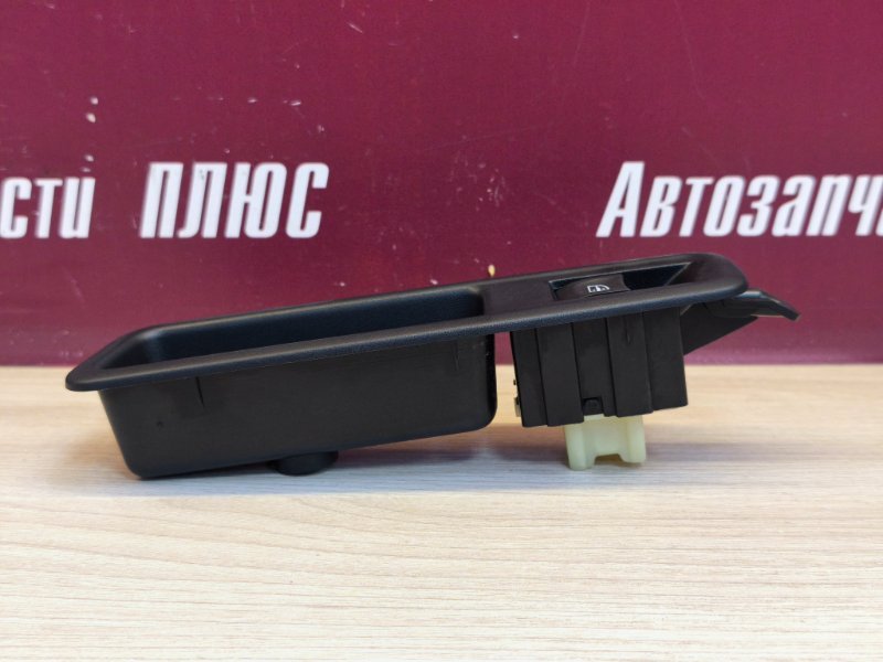 Кнопка стеклоподъемника - фото 6