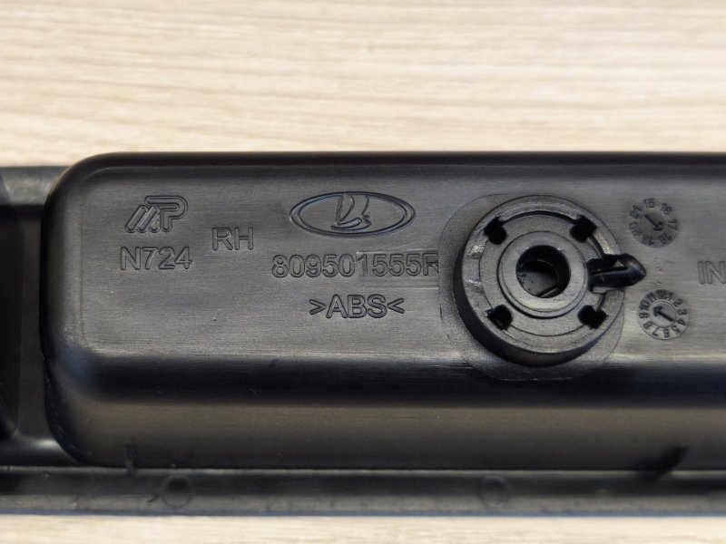 Кнопка стеклоподъемника - фото 10