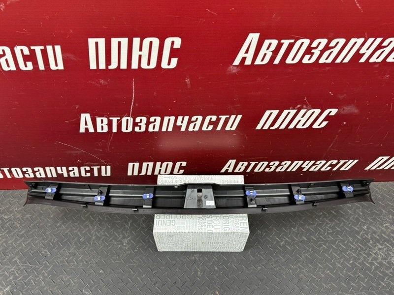 Накладка замка багажника - фото 8