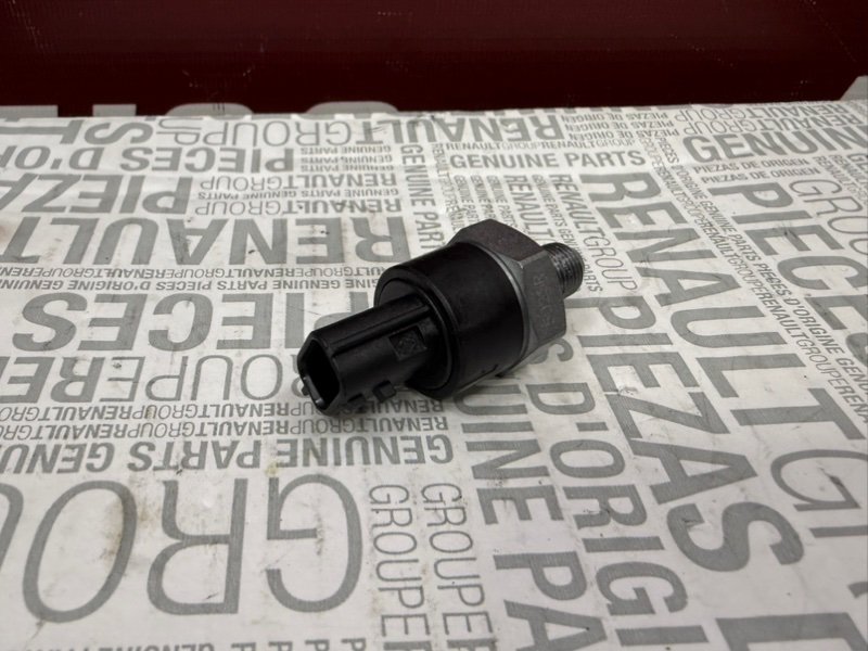 Датчик давления масла - фото 2