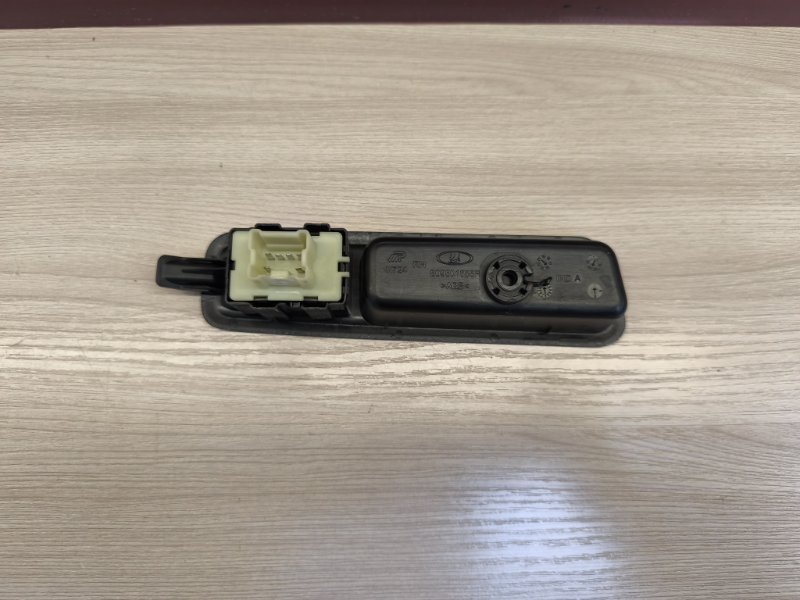 Кнопка стеклоподъемника - фото 8