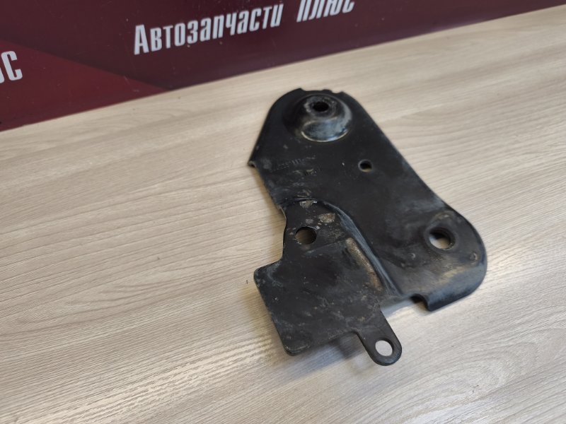 Кронштейн подрамника - фото 5