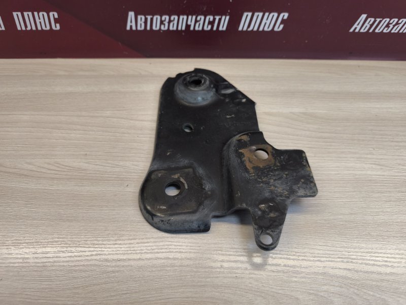 Кронштейн подрамника - фото 2