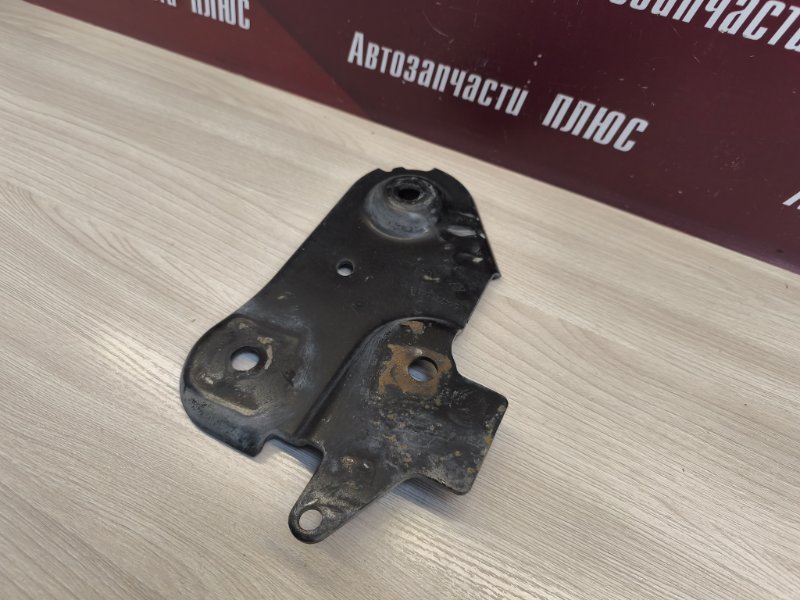 Кронштейн подрамника - фото 4