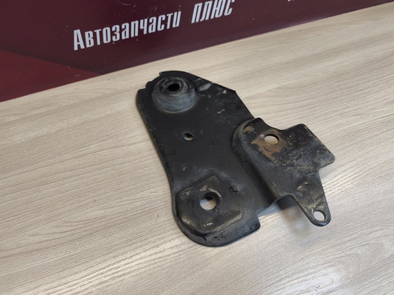 Кронштейн подрамника - фото 5