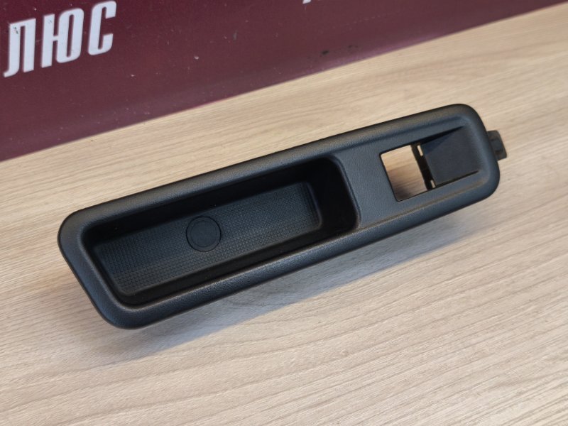 Кнопка стеклоподъемника - фото 4