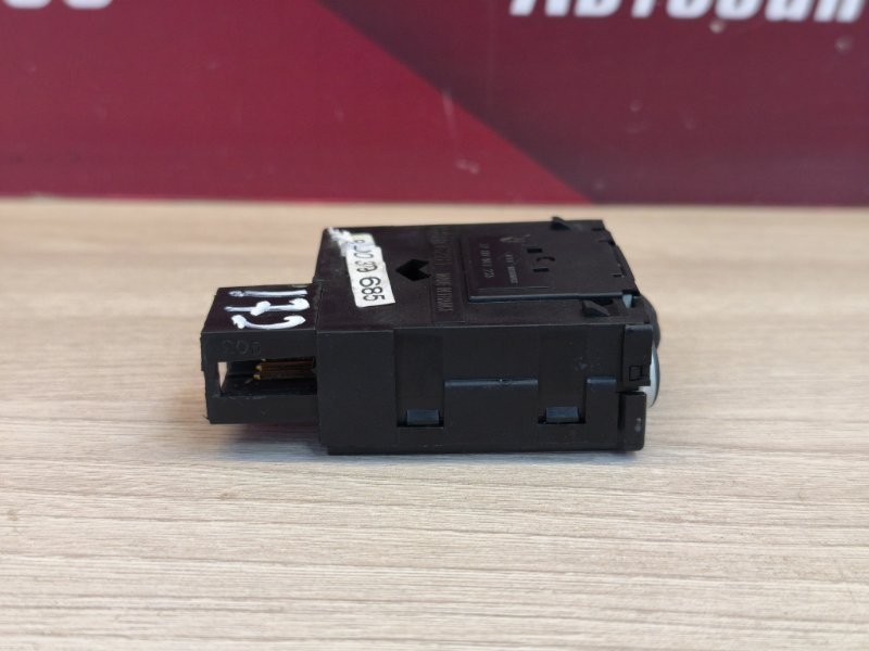 Кнопка корректора фар - фото 8