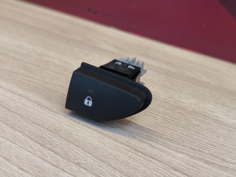 Кнопка центрального замка - фото 4