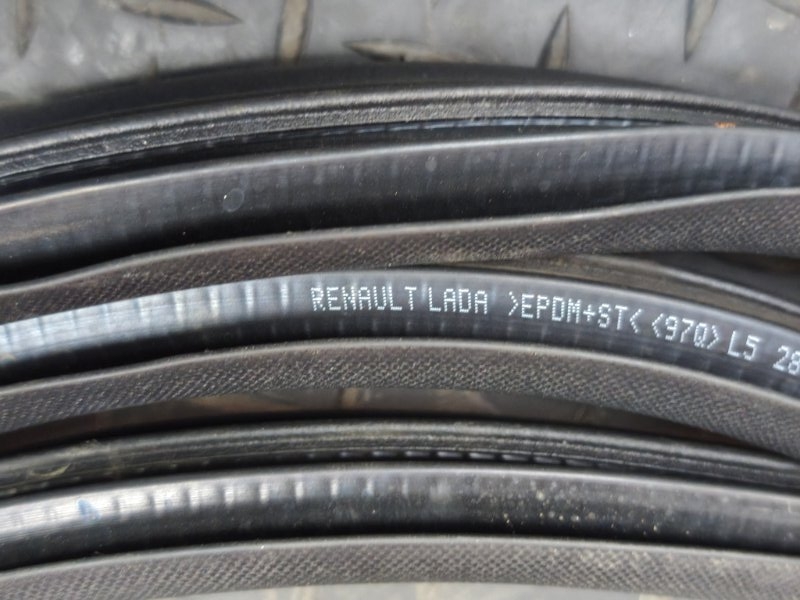 Уплотнитель проема      двери - фото 10