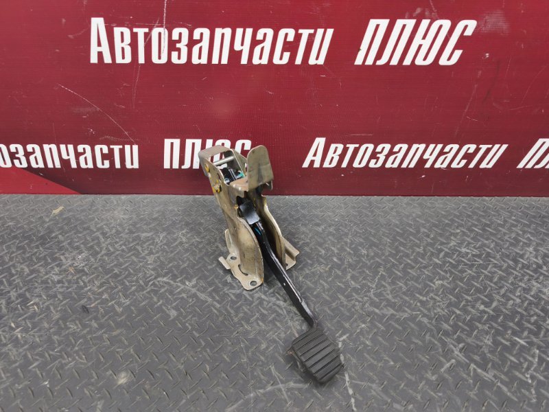 Педаль тормоза - фото 1