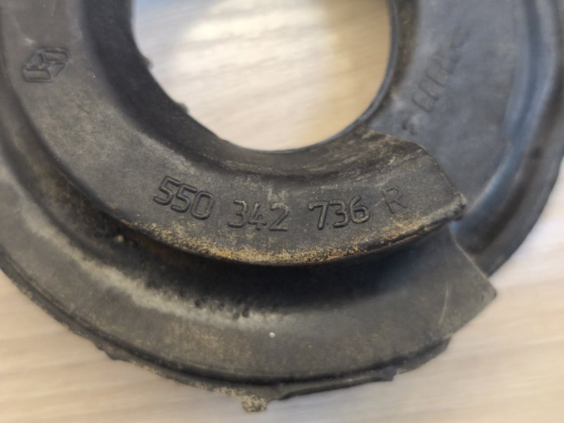 Верхняя опора    пружины - фото 10