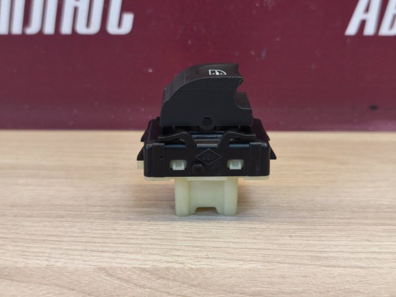 Кнопка стеклоподъемника - фото 5