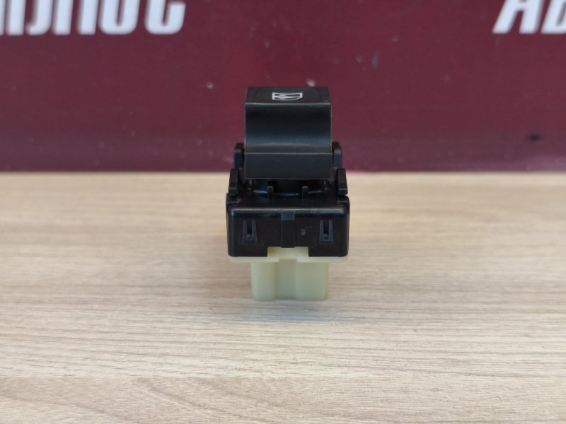 Кнопка стеклоподъемника - фото 6