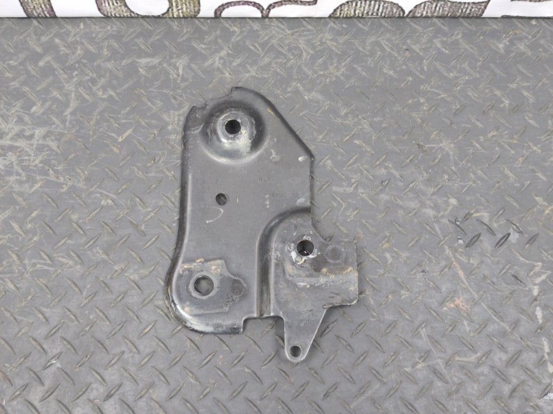 Кронштейн подрамника - фото 2