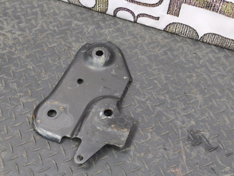 Кронштейн подрамника - фото 3