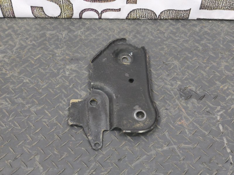 Кронштейн подрамника - фото 6