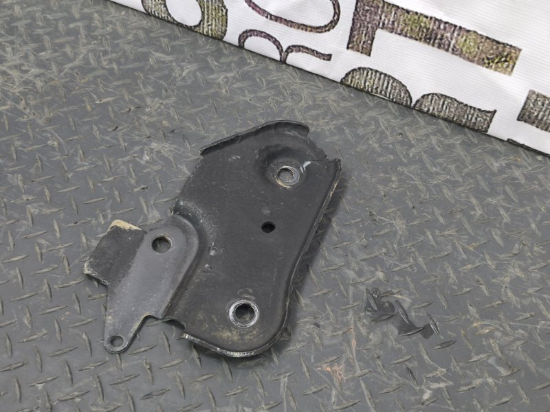 Кронштейн подрамника - фото 7