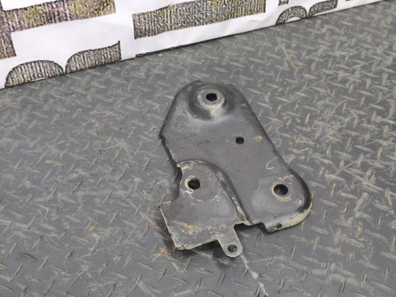 Кронштейн подрамника - фото 4