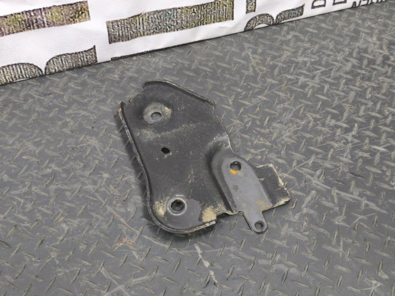 Кронштейн подрамника - фото 8