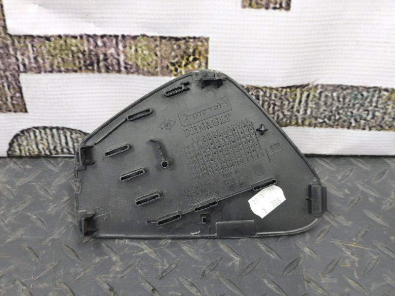 Крышка блока предохранителей салона - фото 5