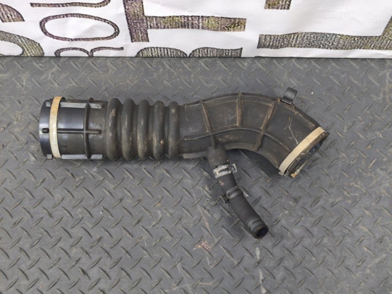 Патрубок воздушного фильтра - фото 2