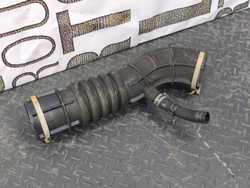 Патрубок воздушного фильтра - фото 6