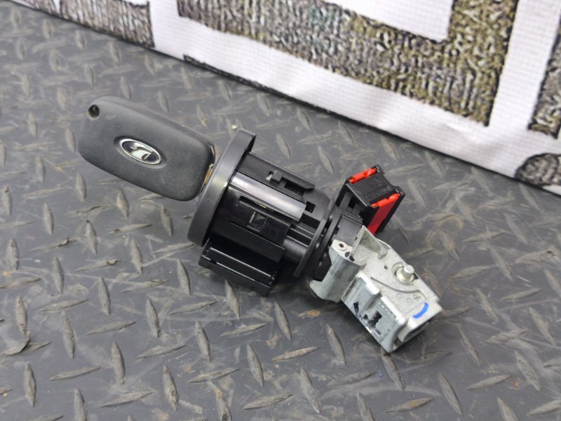 Замок зажигания - фото 3