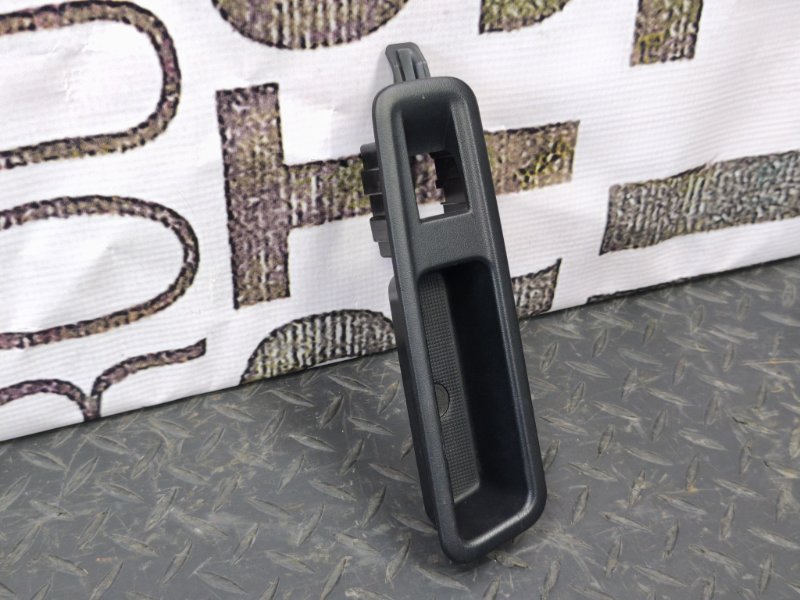 Накладка кнопки стеклоподъемника - фото 4